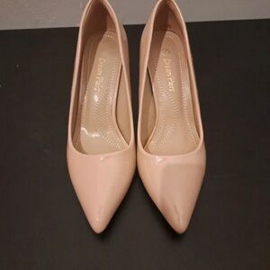 Dream Pairs Blush Pink Heels